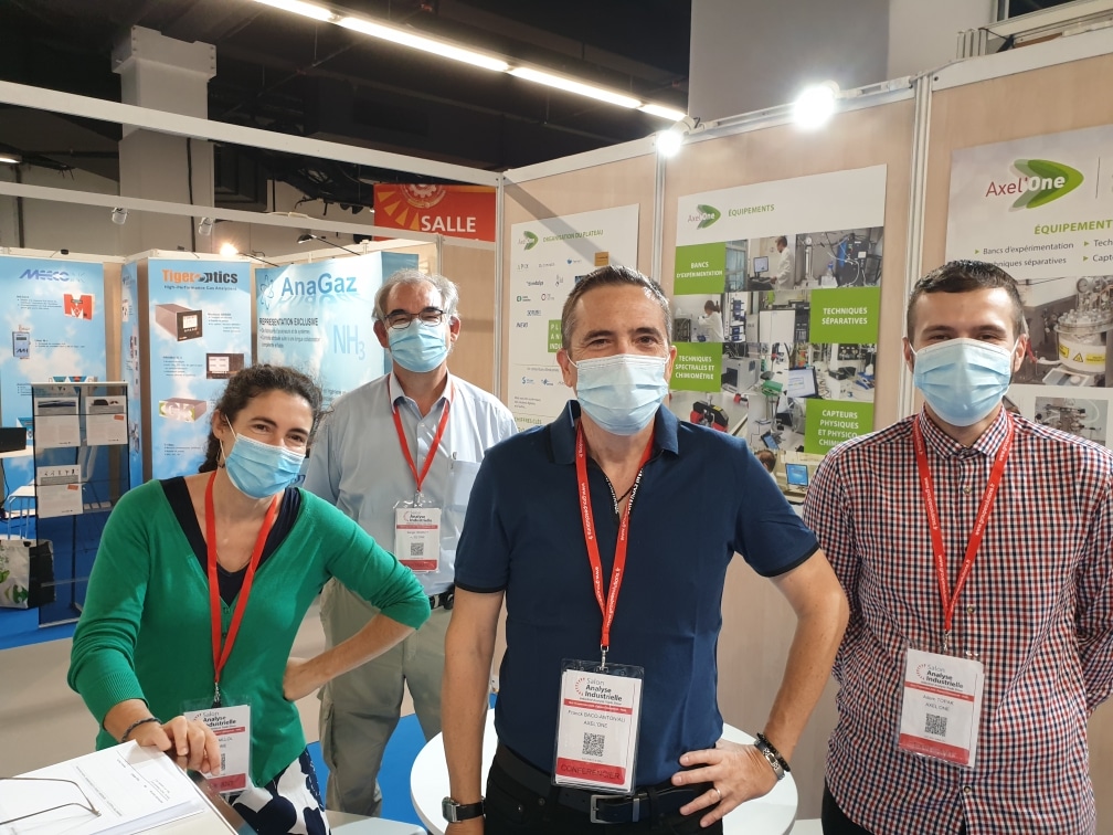 L'équipe Axel'One - salon analyse industrielle 2020